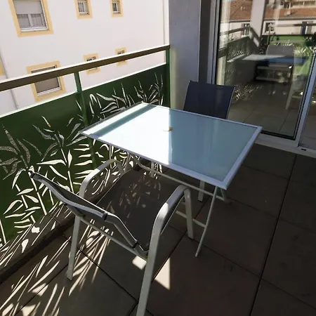 La Roseliere T3 Avec Terrasse Et Garage A 400 M De La Au Grau-du-roi