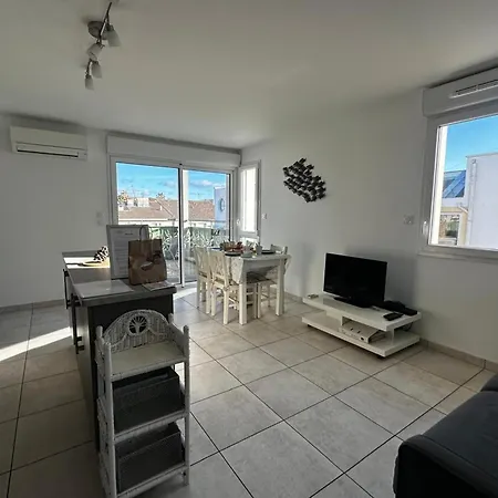 La Roseliere T3 Avec Terrasse Et Garage A 400 M De La Au Grau-du-roi Apartmán Le Grau-du-Roi