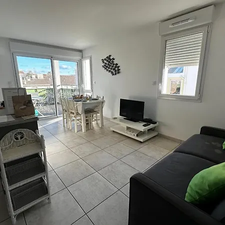 La Roseliere T3 Avec Terrasse Et Garage A 400 M De La Au Grau-du-roi Apartmán