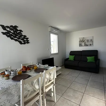 Apartmán La Roseliere T3 Avec Terrasse Et Garage A 400 M De La Au Grau-du-roi *