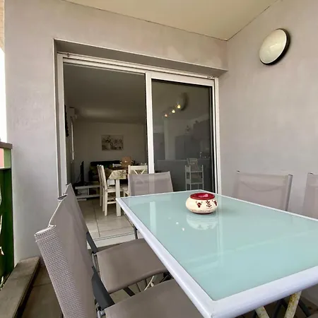 La Roseliere T3 Avec Terrasse Et Garage A 400 M De La Au Grau-du-roi Апартаменты *